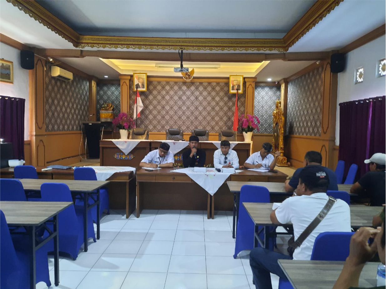 Rapat Koordinasi Linmas Desa Peguyangan Kangin