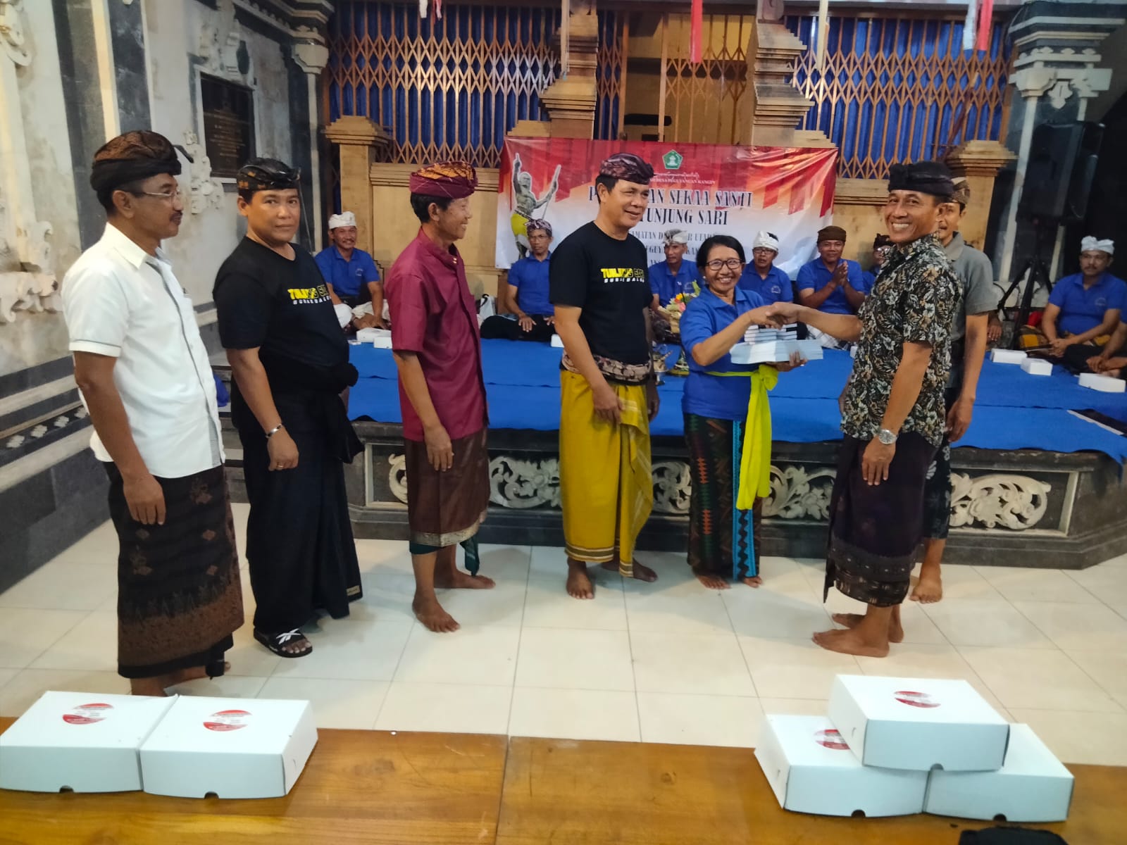 Pembinaan Sekaa Santi Br. Tunjung Sari
