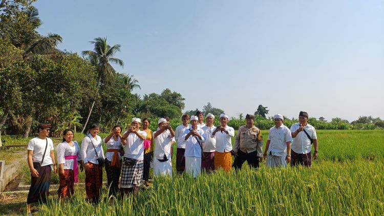Tumpek Uye Pelepasan Burung dan Bibit Ikan