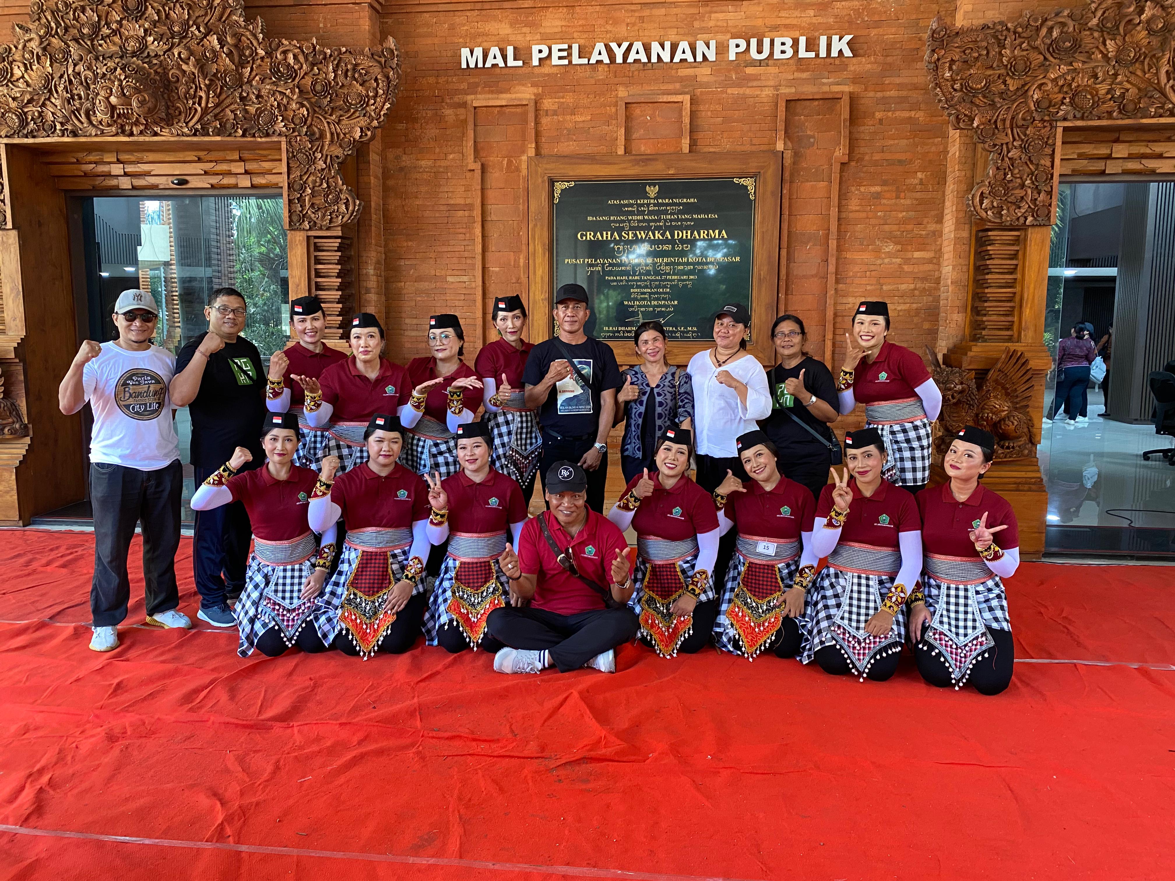 LOMBA YEL - YEL PKK CENGKILUNG DESA PEGUYANGAN KANGIN