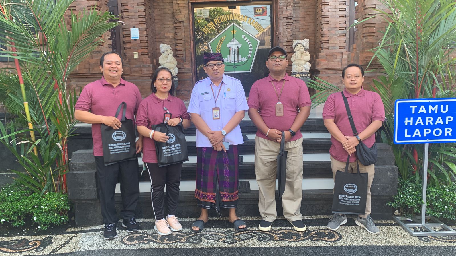KEGIATAN LOMBA PEMBERANTASAN SARANG NYAMUK (PSN) DAN KEBERSIHAN LINGKUNGAN DI DESA PEGUYANGAN KANGIN