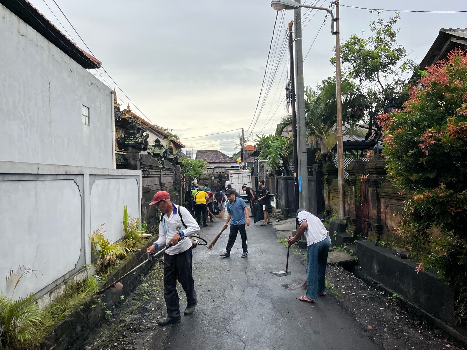 KEGIATAN JUMAT BERSIH DI BANJAR JURANG ASRI