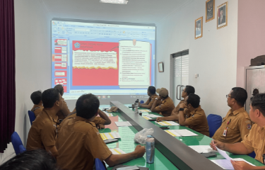 RAPAT KOORDINASI PENYALURAN SEMBAKO BAGI WANITA RAWAN EKONOMI DAN ANAK YATIM PIATU 