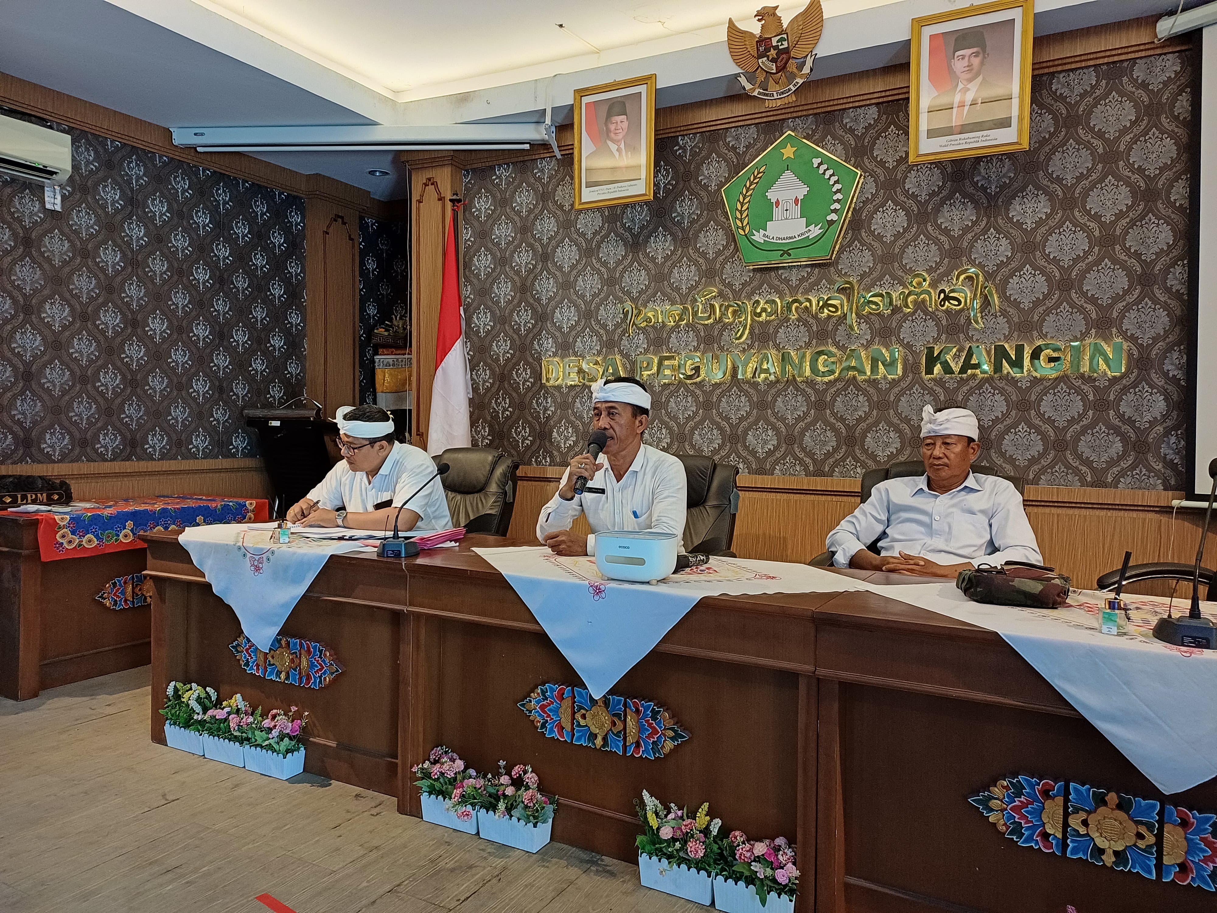 RAPAT KOORDINASI DENGAN PETUGAS KEBERSIHAN DI MASING-MASING DUSUN