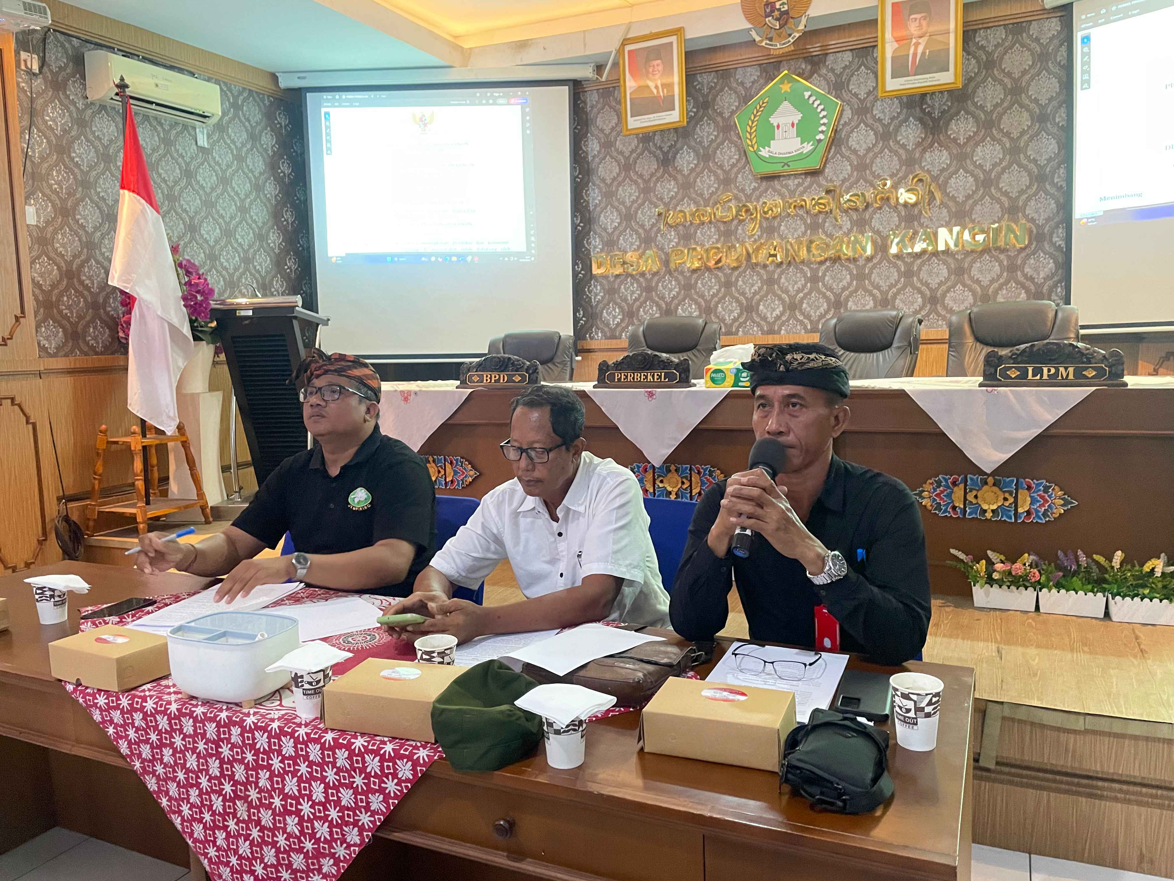RAPAT KOORDINASI PENGELOLAAN SAMPAH DESA PEGUYANGAN KANGIN TAHUN 2025