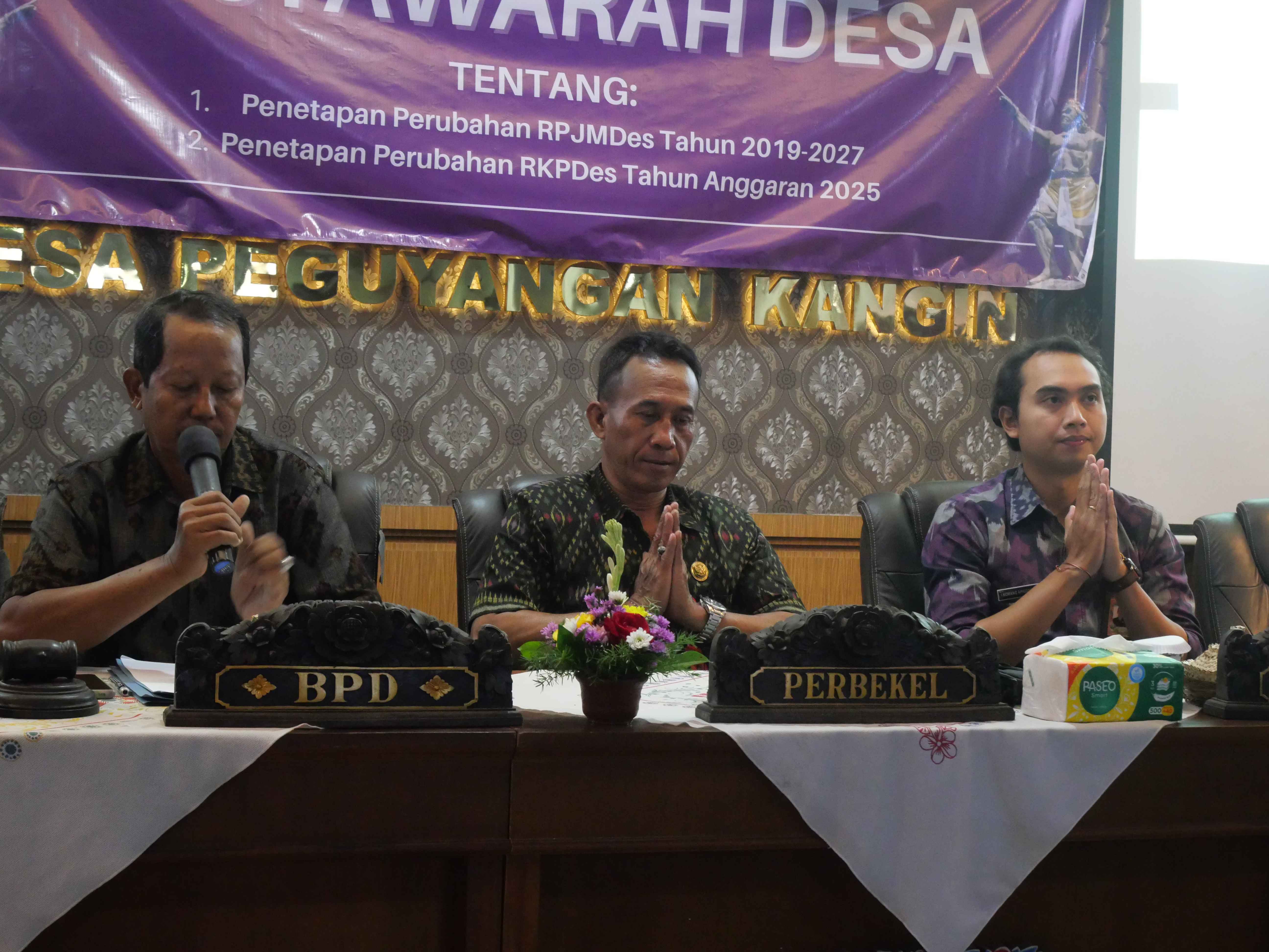 DESA PEGUYANGAN KANGIN GELAR MUSYAWARAH DESA UNTUK PENETAPAN PERUBAHAN RPJMDES 2019-2027 DAN RKPDES 2025
