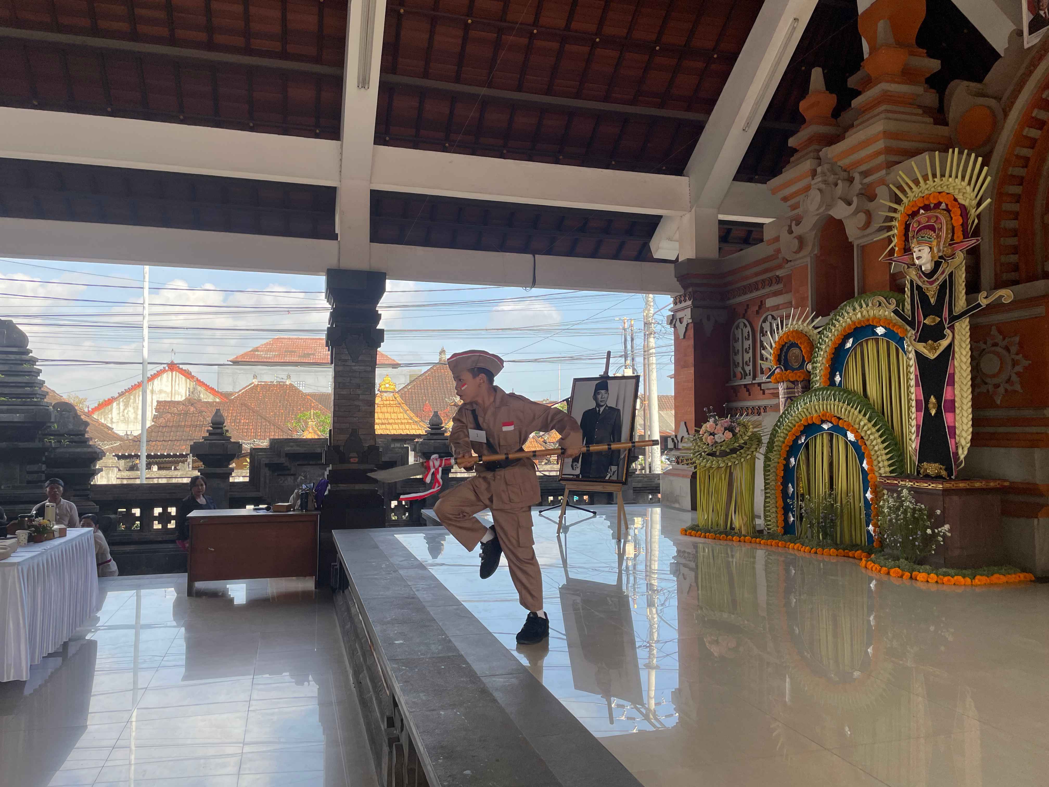 SEMARAK BULAN BUNG KARNO, ANAK-ANAK TK DAN SD DESA PEGUYANGAN KANGIN IKUTI BERBAGAI LOMBA 