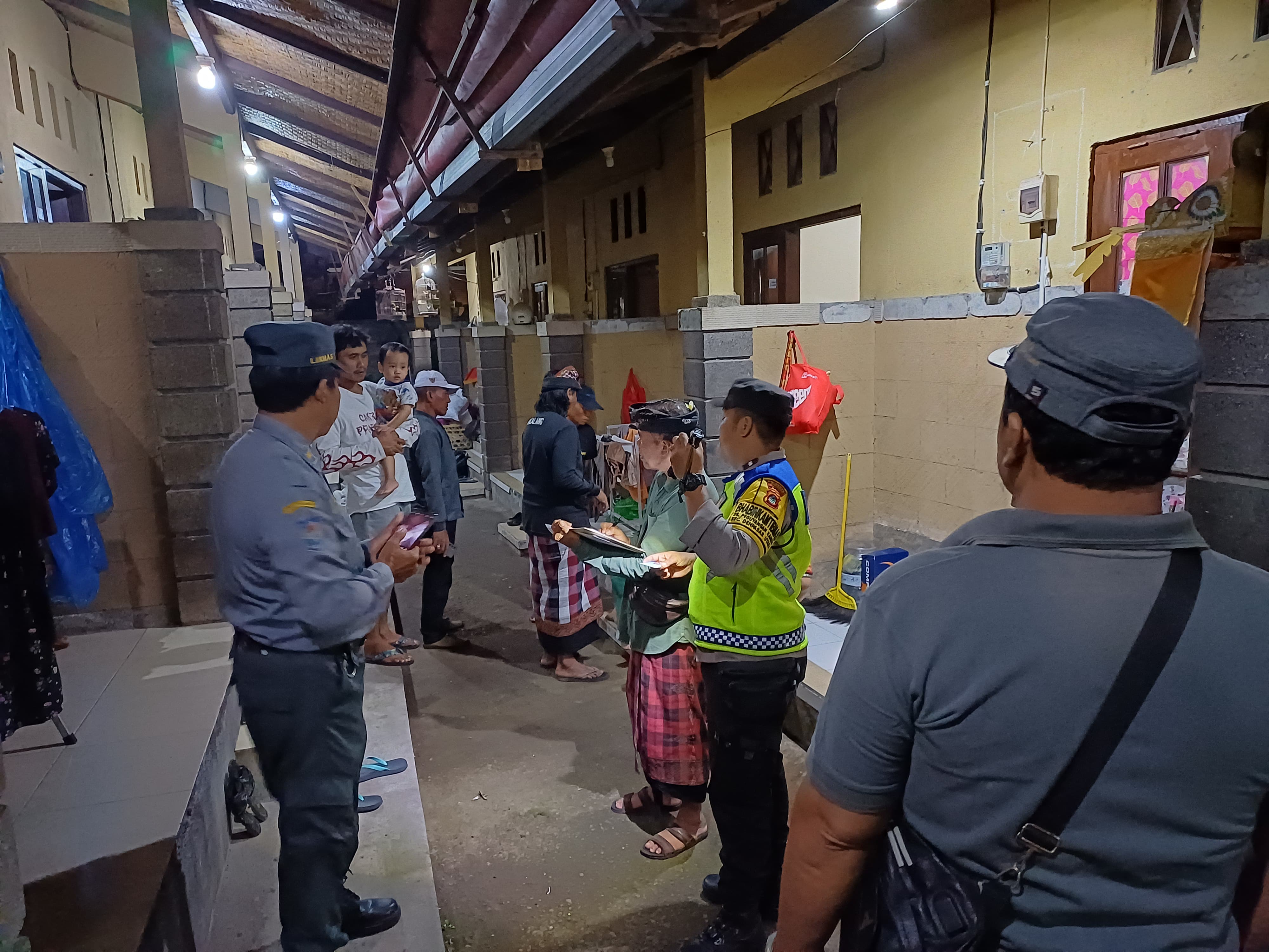 PENDATAAN PENDUDUK NON PERMANEN DI BANJAR KAYANGAN, LANGKAH AWAL TERTIB ADMINISTRASI 