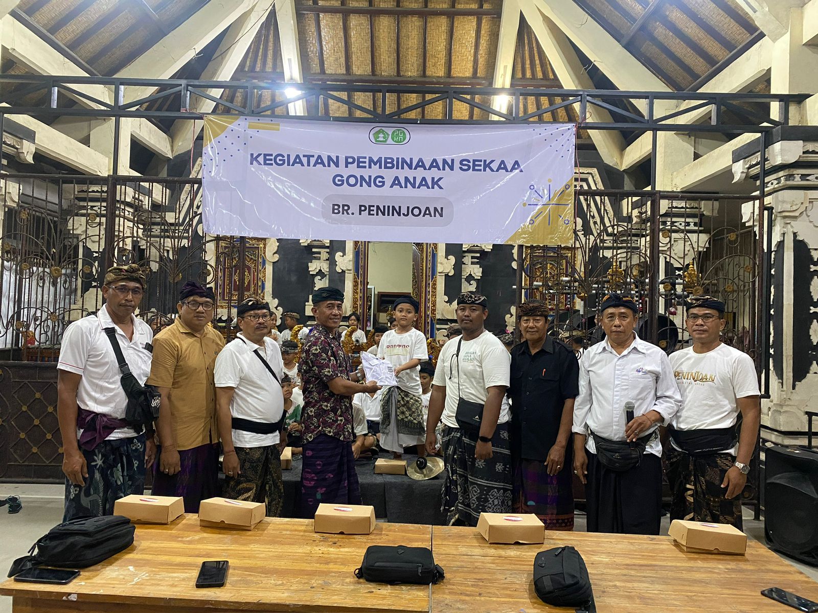 PEMBINAAN SEKAA GONG ANAK BANJAR PENINJOAN WUJUD DUKUNGAN PELESTARIAN SENI DAN BUDAYA BALI