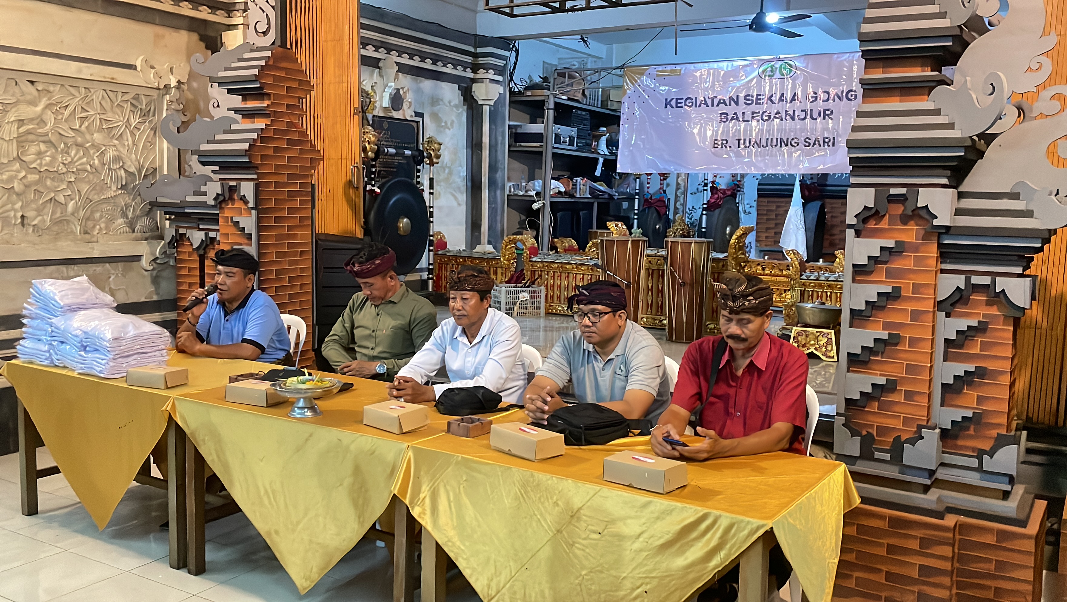 PEMBINAAN SEKEE GONG BANJAR TUNJUNG SARI MEMPERKUAT SENI DAN BUDAYA DI MASYARAKAT