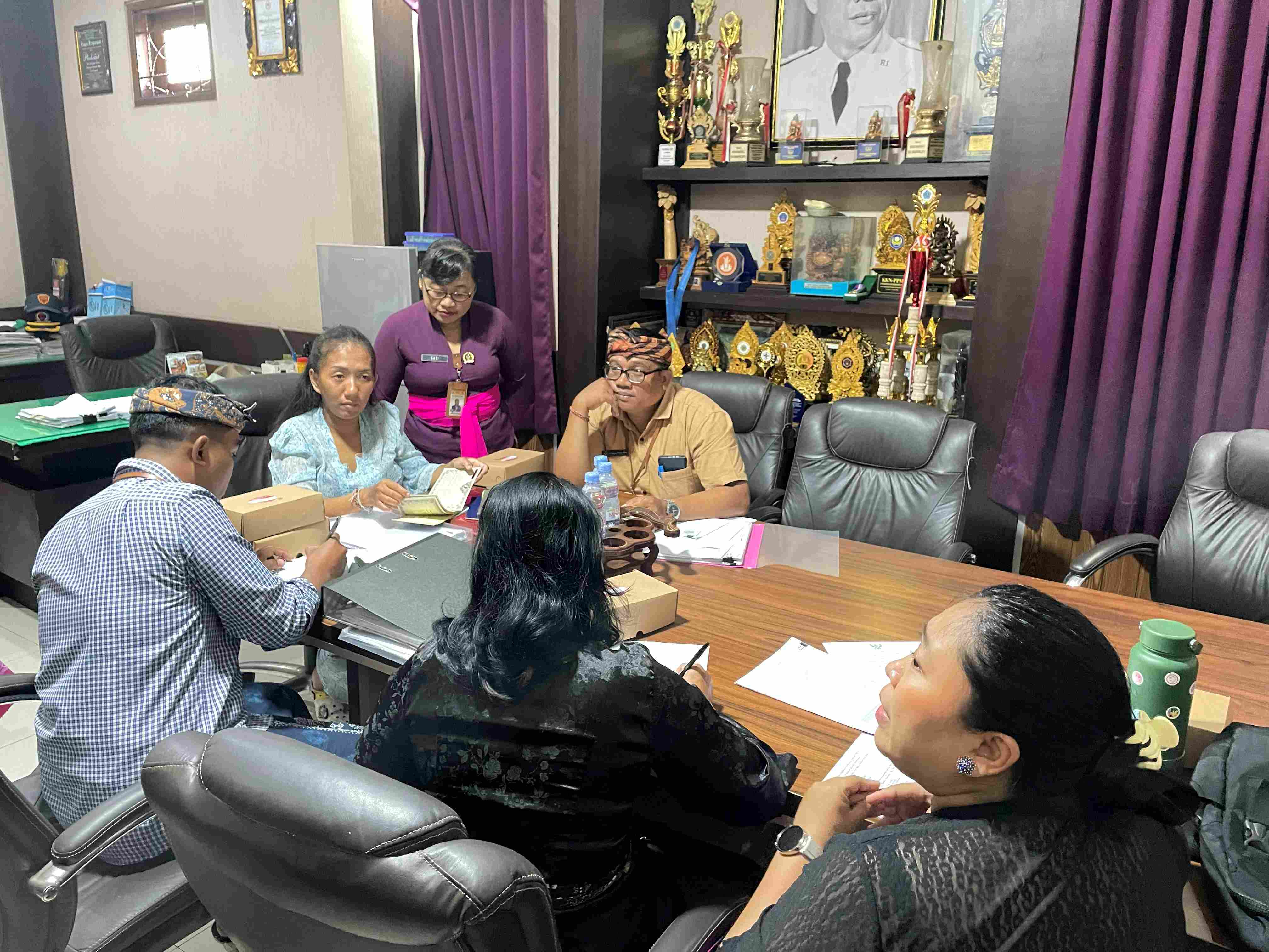 DPMD Kota Denpasar Laksanakan Monitoring dan Evaluasi Aset Desa Peguyangan Kangin