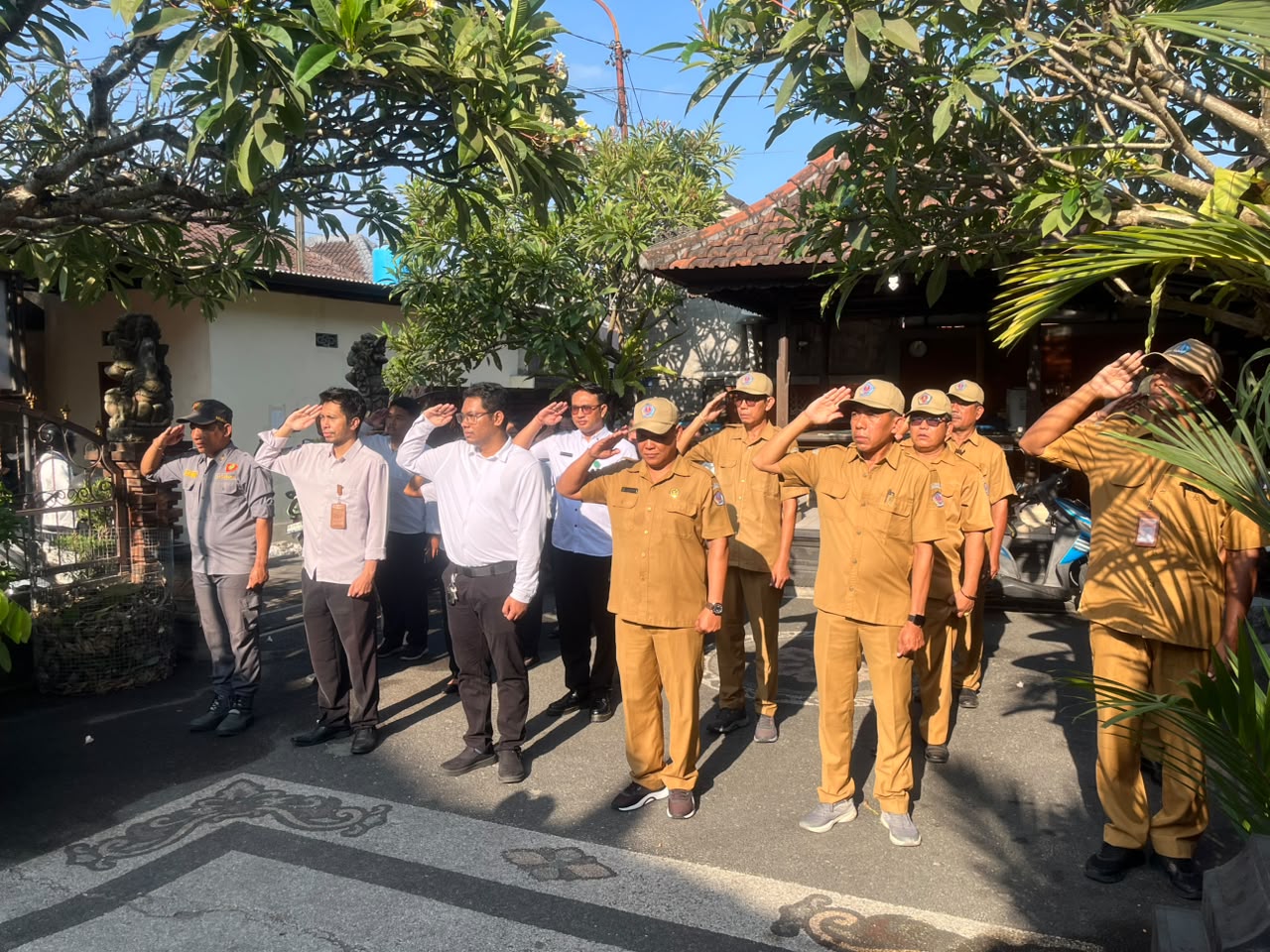 Apel Disiplin Pemerintah Desa Peguyangan Kangin